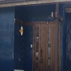 建設関係や複数入居者も余裕の普通車3台並列駐車可能　駅近　