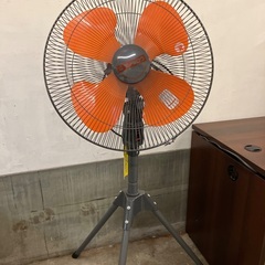 工場扇 45cm 三脚スタンド式 ナカトミ製（MF-451N） ...