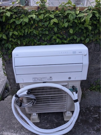 ✨激安価格✨持帰7万‼️使用期間6ヶ月未満‼️2024年製 10畳用 自動お掃除機能付 富士通 エアコン