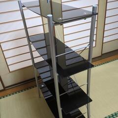 お取引中　おしゃれな‼️スチールラック？ガラス天板（強化ガラス）の画像