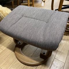 ニトリ オットマン付きリクライニングチェアの画像