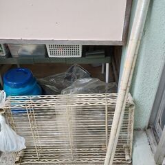 スチール３段　棚　サビあり