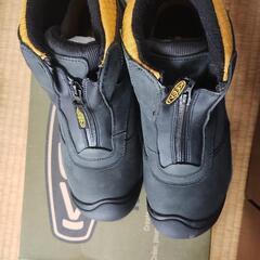 KEENスニーカーの画像
