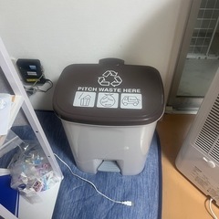 ゴミ箱の画像