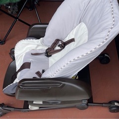 美品　コンビ ネムリラ ハイローチェア カメラストラップ の画像