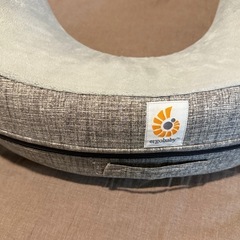 ergobaby 授乳クッションの画像