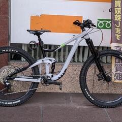 GIANT フルサスMTB