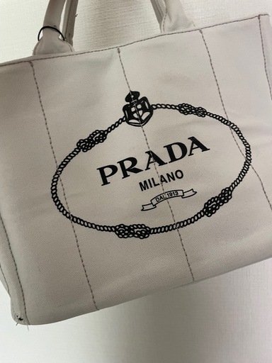 PRADA カナパ