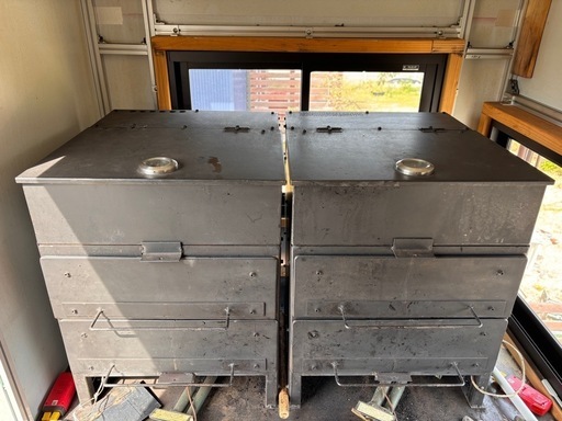 焼き芋焼き機、2段式焼き芋釜保温室付き、2機