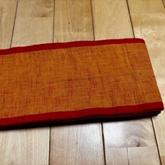 本幅帯（オレンジ色と赤）