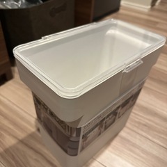 新品未使用　tower 米びつの画像