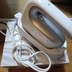 東芝　コードレススチーマー