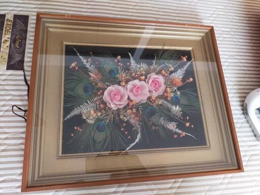 【シルクフラワー 薔薇と孔雀】絵画 アンティーク クジャク 羽根 バラ シルクフラワー 薔薇と孔雀】絵画 アンティーク クジャク 羽根 バラ