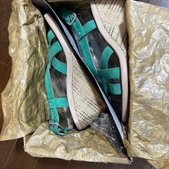 25.0　UGG　
