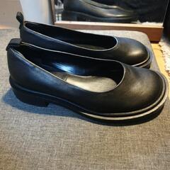 Charles and Keith 靴 の画像