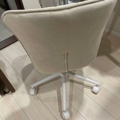 デスクチェアの画像