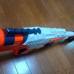 【値下げ中】NERF 水鉄砲 大きめの画像