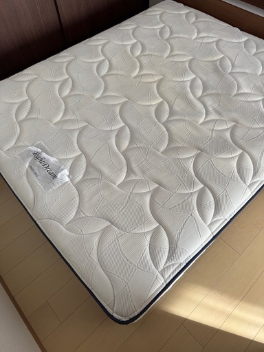 ⭐︎早い者勝ち⭐︎ベッドマットレス　クイーンサイズ