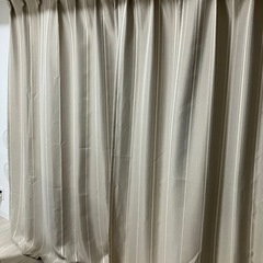 【5/30まで】ニトリ　カーテン　4枚セット　4PカーテンNベルティ16 遮光の画像