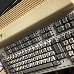古いパソコン探してます。