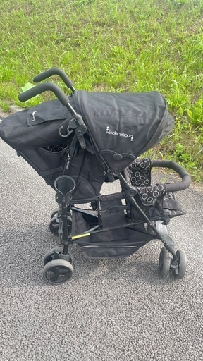 キンダーワゴン Kinder wagon折りたたみ式二人乗りグレーのベビーカー