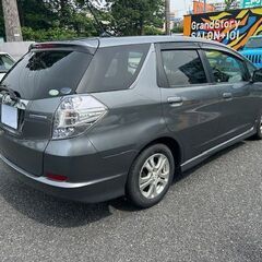 フイットシャトル　HV　６万キロ台　車検2027.5　ナビ　TV　バックカメラ　ETC　タイヤ新品の画像