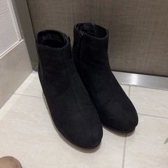 黒ブーティ【試し履きのみ】の画像