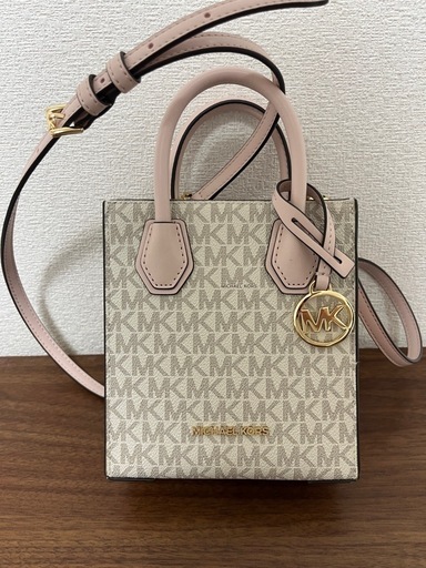 マイケルコースバック　MERCER ショッパートート クロスボディ エクストラスモール - MKシグネチャー