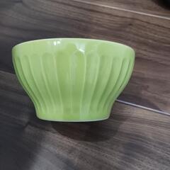 深めのお皿の画像