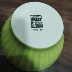 深めのお皿の画像