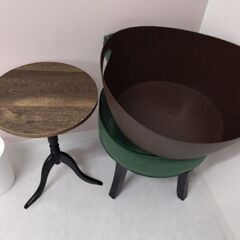 ベッドテーブル　サイドテーブル　コーヒーテーブル　花台　テーブルの画像