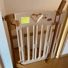 セール‼中️ベビーゲート　ニホンイクジ　美品　安心安全ベビーの画像