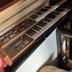 電子オルガン