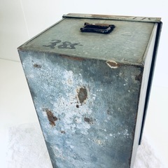 【PayPay可】ブリキ缶　トタンBOX　昭和レトロ　ダメージ　ハードケース　頑丈タフの画像