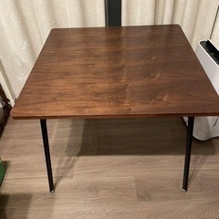 ニトリ　ダイニングテーブル