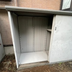 f●■イナバ物置・幅176×奥行55.5×高さ130.5cm・鍵有り【引渡し場所:東京都稲城市】の画像