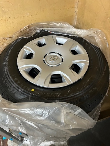 ハイエースダークプライム2タイヤ