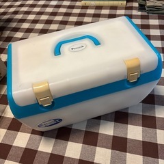 クーラーボックス 
ピーコック 
