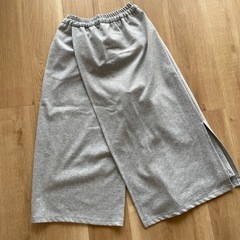 【美品】Vinのスカートパンツの画像