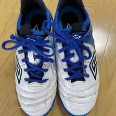 アンブロ　トレーニングシューズ　19センチ