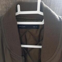 薄手のパーカーの画像