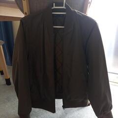 薄手のパーカー