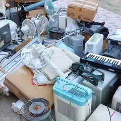【京都周辺】家庭用エアコンの無料取り外し！再利用目的で対応中！  - 不用品処分
