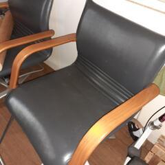 美容室などのカット椅子3セットの画像