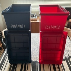 ニトリのゴミ箱2つの画像