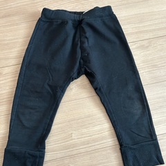 ブラックのスリムフィットパンツ　130cm