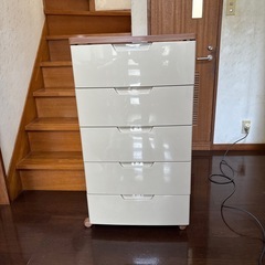 プラスチック製　5段収納チェスト