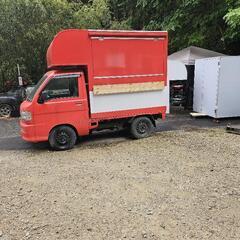 今人気の軽トラキッチンカーの画像
