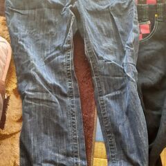 ジーンズとワイシャツセットの画像