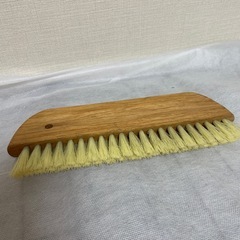 ブラシ　壁紙貼り